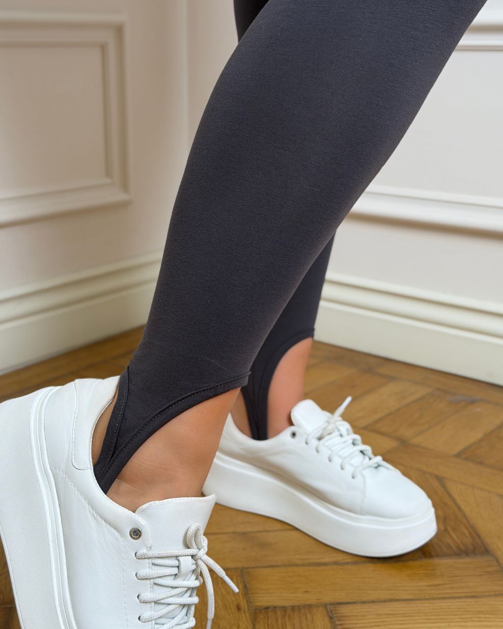 Лосини 24022610