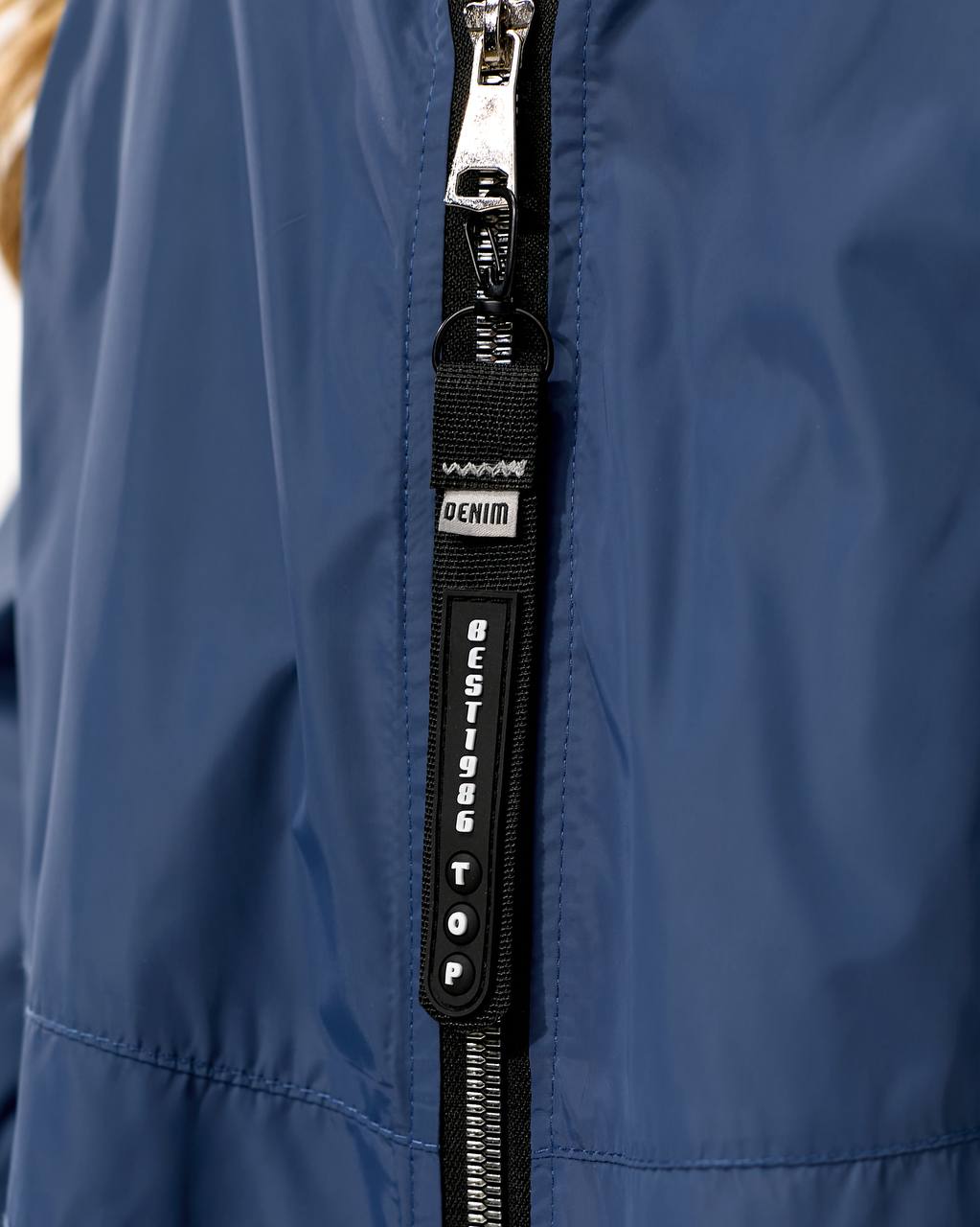 Вітрівка 14032604