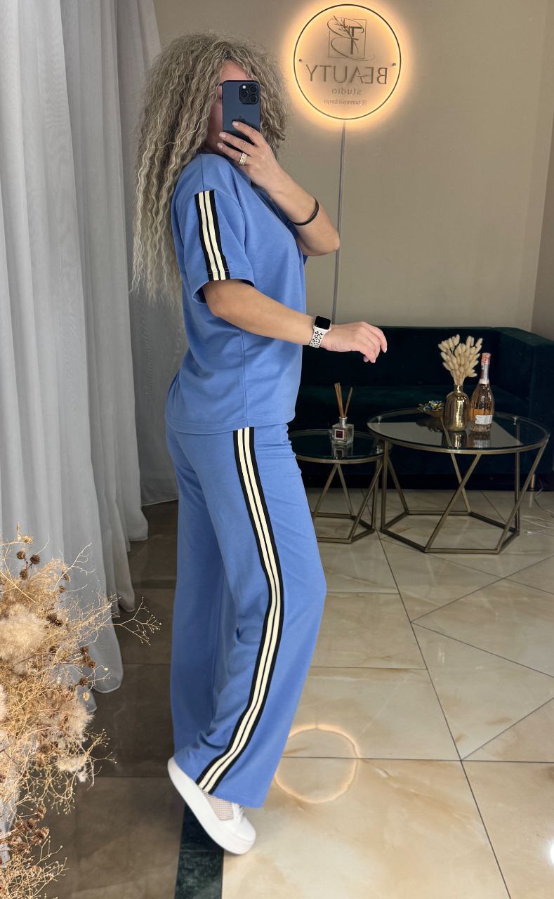 Костюм 27042600